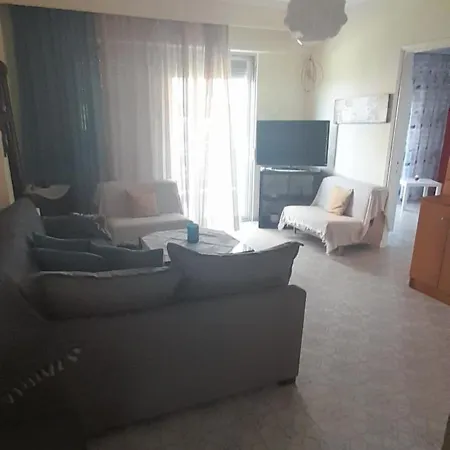 Poseidon Apartment *